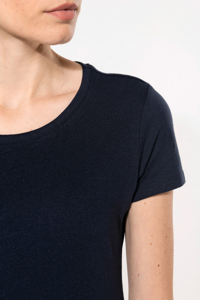 Détail t-shirt féminin couleur noir personnalisable en coton bio - Marque Kariban