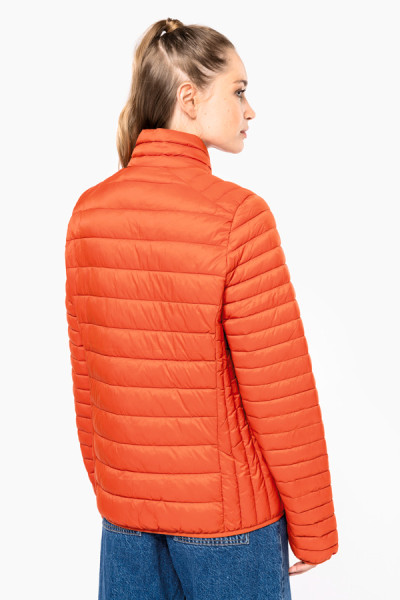 Doudoune femme vue de dos. Personnalisable par notre atelier de broderie. Couleur rouge - Marque Kariban