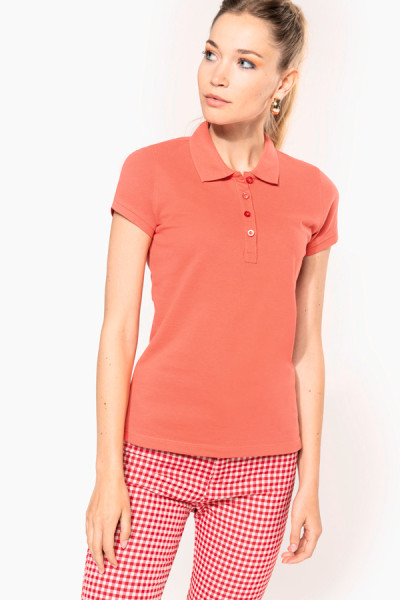 Polo piqué coupe femme manches courtes personnalisable. Couleur corail - Marque Kariban Polo piqué coupe femme manches courtes personnalisable. Couleur corail - Marque Kariban