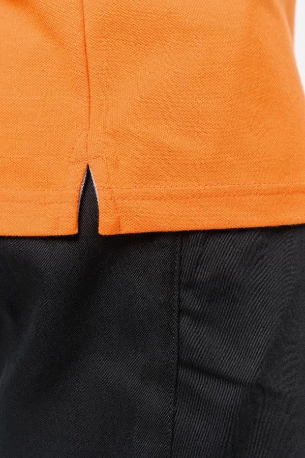 Détail fente aisance polo personnalisable - Couleur orange - Marque Workteam